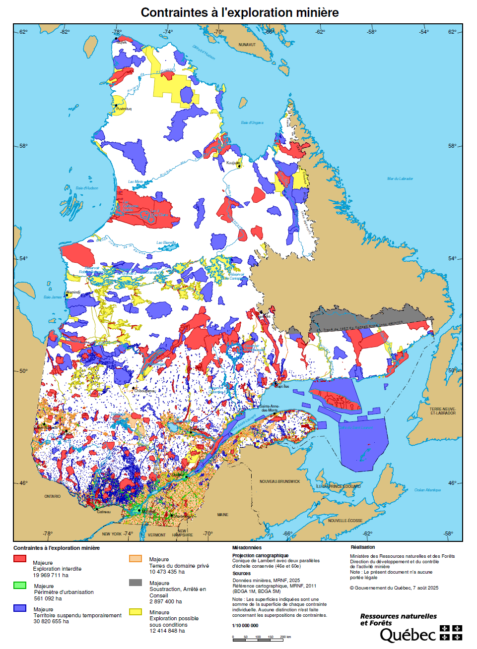 Carte des contraintes à l’exploration minière au Québec (2025). Les contraintes sont les suivantes : exploration interdite (rouge), périmètre d’urbanisation (vert), territoire suspendu temporairement (bleu), terres du domaine privé (orange), soustractions, arrêté en Conseil (gris) et exploration possible sous conditions (jaune).